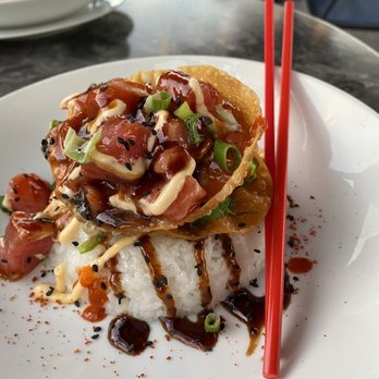 Bites & Bubbles - Tuna tostada - Wine Bars Near Me - Orlando, Florida