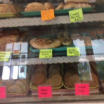 Leavitt's Country Bakery - Cookies /pastries - Bakeries Near Me - Conway, New Hampshire