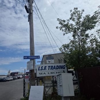 ISF Trading - Entrance with plenty of signage - Wholesalers Near Me - Portland, Maine ISF Trading - Entrance with plenty of signage - Wholesalers Near Me - Portland, Maine