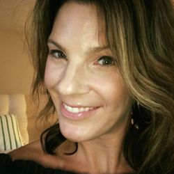 Healing reiki sessions by Erin Taylor