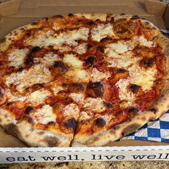 Trevor's Liquor - 18 inch cheese pizza (to go) - Beer, Wine & Spirits Near Me - Phoenix, Arizona