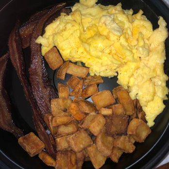 Hilton Pasadena - Scrambled eggs - Hotels Near Me - Pasadena, California