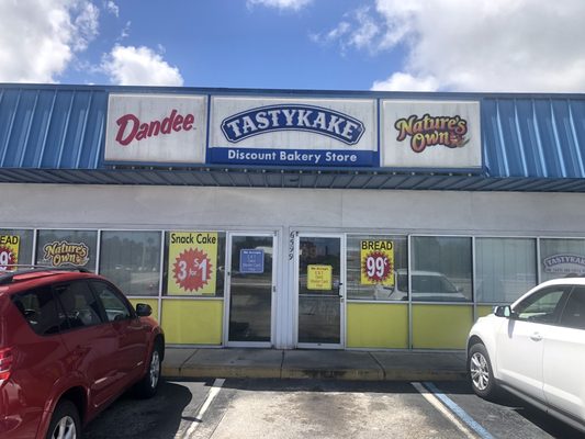 TASTYKAKE DISCOUNT BAKERY STORE - Updated February 2025 - 16 Photos