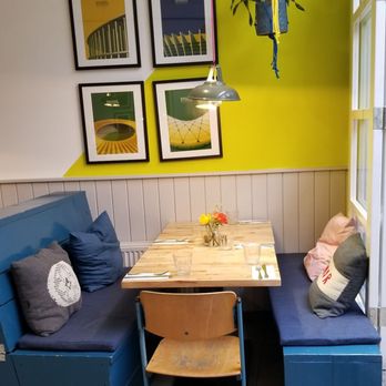 Bakers & Roasters - Cute seating - Breakfast & Brunch Near Me - Amsterdam, New Hampshire