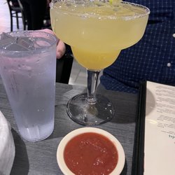 Guacamole grill - Large marg!