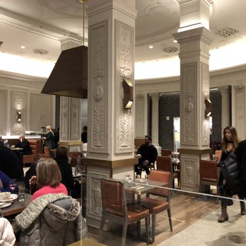 Friedman's - Interior - Breakfast & Brunch Near Me - New York, New York