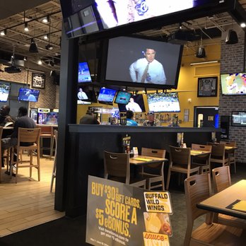 Buffalo Wild Wings - Relaxing atmosphere - Sports Bars Near Me - Rocky Mount, North Carolina