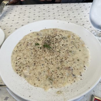 Sandbar & Grill - Clam chowder - Seafood Near Me - Monterey, California
