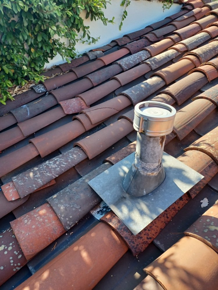 Slide of The Gold Coast Roofing