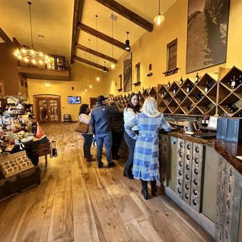 Robert Renzoni Vineyards - the tasting room - Wineries Near Me - Temecula, California