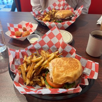 suzy Q's - Burger and fries - Coffee & Tea Near Me - Temple, Texas