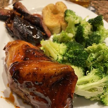 Smokey Bones  - Combo plate roast ckn 1/4 & brisket - Barbeque Near Me - Bowie, Maryland