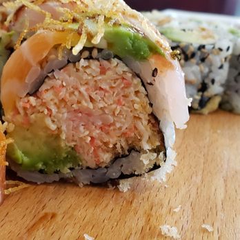 Aira Sushi - Rice to content ratio good, not a lot of rice - Japanese Near Me - Richmond Hill, Ontario