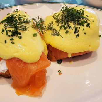 Sadelle's - Salmon benedict - Breakfast & Brunch Near Me - Las Vegas, Nevada Sadelle's - Salmon benedict - Breakfast & Brunch Near Me - Las Vegas, Nevada