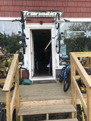 Chucks Bikes by null