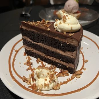 Etc Restaurant - Chocolate cake - New American Near Me - Nashville, Tennessee