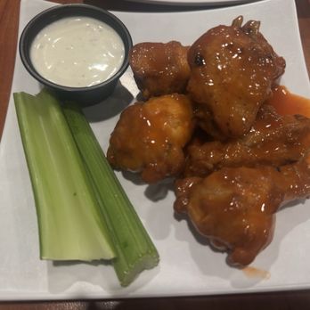 Pizza Lounge - Buffalo Wings 6 Count - Pizza Near Me - Pasadena, Texas Pizza Lounge - Buffalo Wings 6 Count - Pizza Near Me - Pasadena, Texas