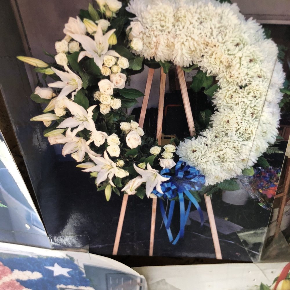 Hugo's Flower Shop - Florists Near Me - Pomona, California