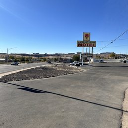 Exterior outside entrance of Ramblin' Rose Motel - Kingman, Arizona Exterior outside entrance of Ramblin' Rose Motel - Kingman, Arizona