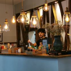 Goc Pho - Theke mit super Service (wenn auch tätowiert ....=