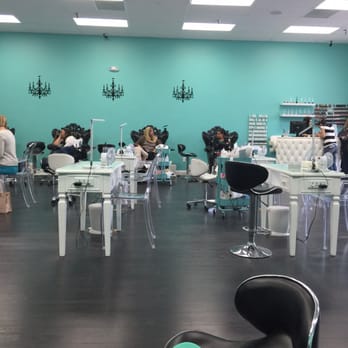 The Nail Bar - Spacious nail salon - Nail Salons Near Me - Burbank, California