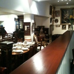 London Auctions - The auction showroom