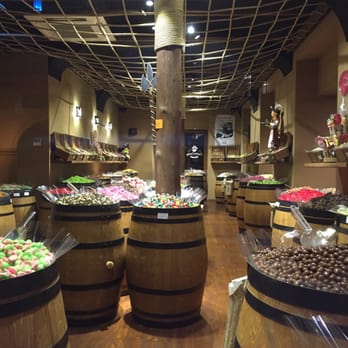 Captain Candy - Candy Stores Near Me - Prague, Puerto Rico