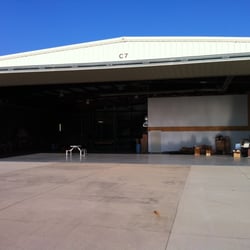 HHD Aviation - Plenty of space for small to medium sized jets