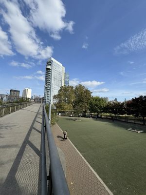 Schuylkill River Park by null