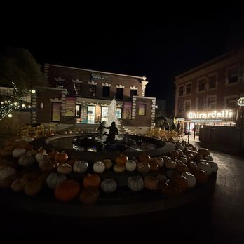 Ghirardelli Square - Shopping Centers Near Me - San Francisco, California