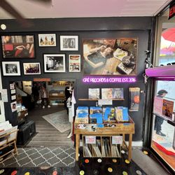 Gre Records & Coffee - Interior