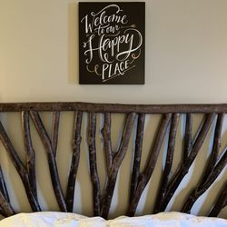 Bavarian Lodge - Wood headboard