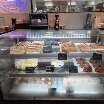 Brick House Diner - Dessert case - Diners Near Me - Midlothian, Virginia