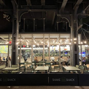 Shake Shack Meatpacking District - Outdoor seating - Burgers Near Me - New York, New York Shake Shack Meatpacking District - Outdoor seating - Burgers Near Me - New York, New York