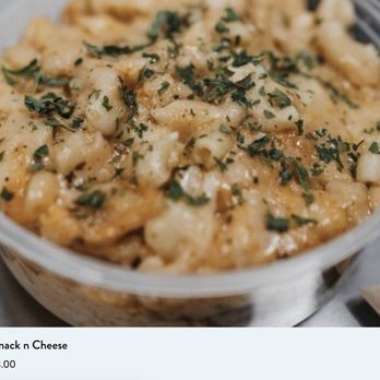 MB's Place - a bowl of macaroni and cheese - Food Trucks Near Me MB's Place - a bowl of macaroni and cheese - Food Trucks Near Me