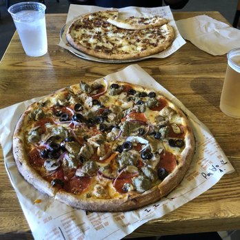 Blaze Pizza - Pizza Near Me - Orlando, Florida