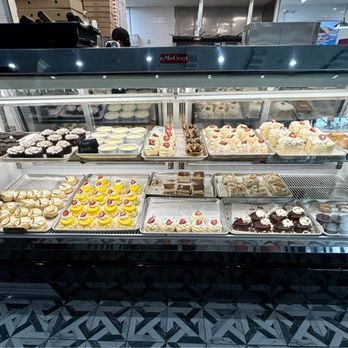 Patrizia's Taverna - Dessert - Italian Near Me - Staten Island, New York