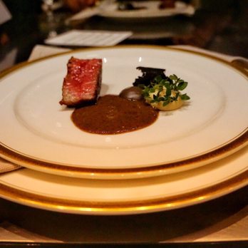 Alinea - Wagyu beef - New American Near Me - Chicago, Illinois Alinea - Wagyu beef - New American Near Me - Chicago, Illinois