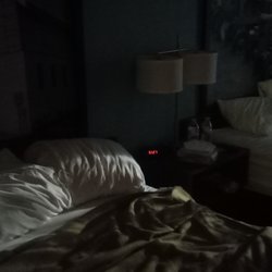 Super 8 by Wyndham Salem - Dreadful light projected right on my pillow and in my eyes
