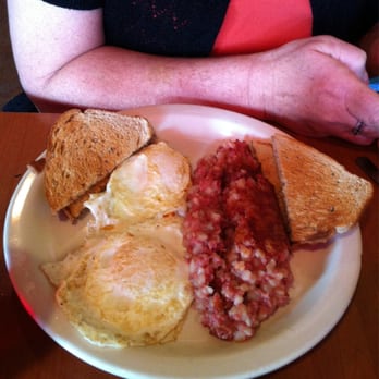 Cool Moose Cafe - Egg and corned beef hash - Breakfast & Brunch Near Me - Jacksonville, Florida