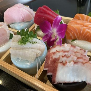 Sushi On - Sashimi Combo C (Salmon, Tuna, Yellowtail, Albacore, Halibut, and Octopus) - Japanese Near Me - San Marcos, California Sushi On - Sashimi Combo C (Salmon, Tuna, Yellowtail, Albacore, Halibut, and Octopus) - Japanese Near Me - San Marcos, California