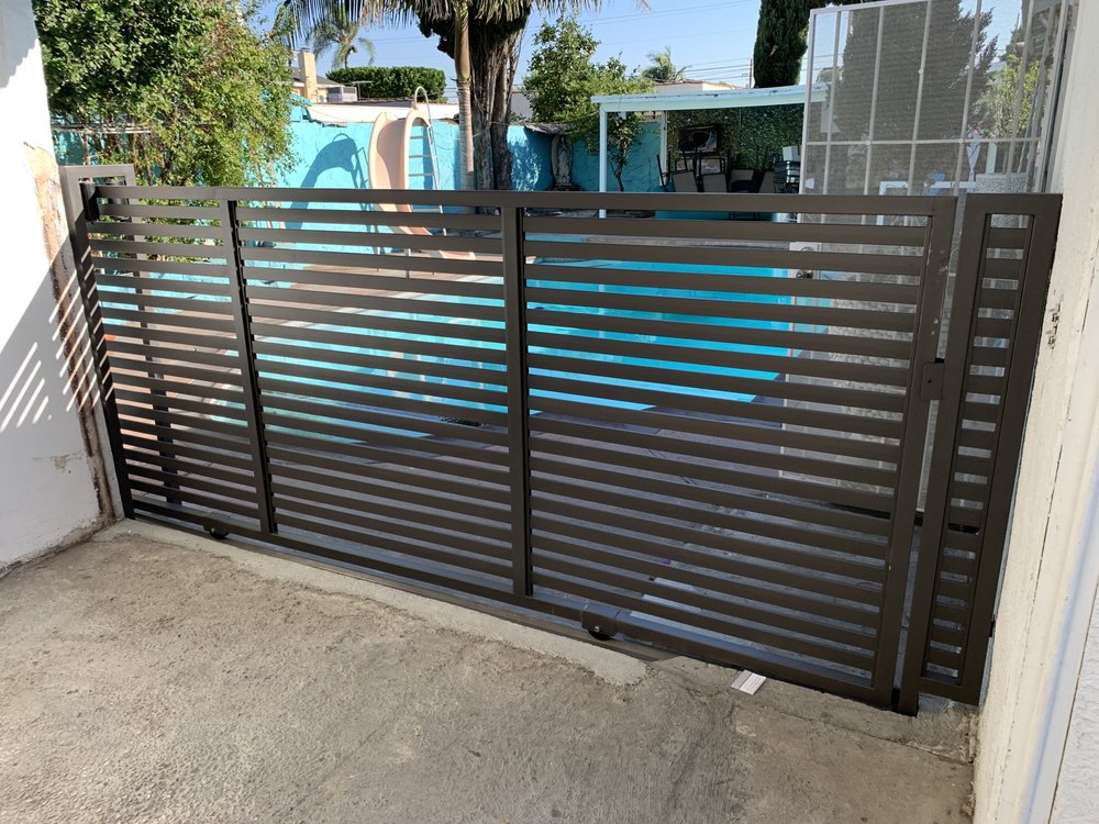 Slide of Moonlight Builders