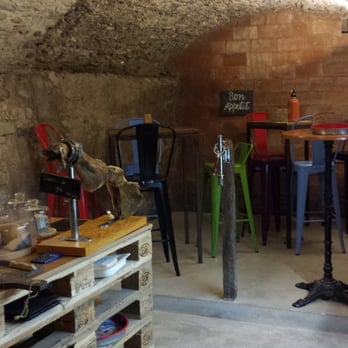 La Bartiga - Inside - Wine Bars Near Me - Besalú, C