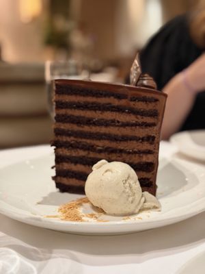 Avra Madison by null