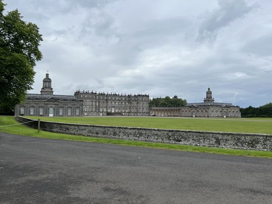 Hopetoun House by null