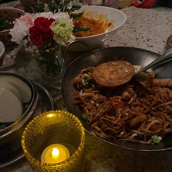 Laut - Thai Near Me - New York, New York Laut - Thai Near Me - New York, New York