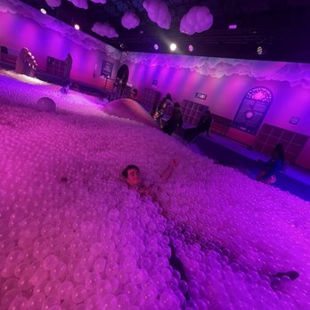 Bubble Planet - Virtual Reality Centers Near Me - Oakland, California