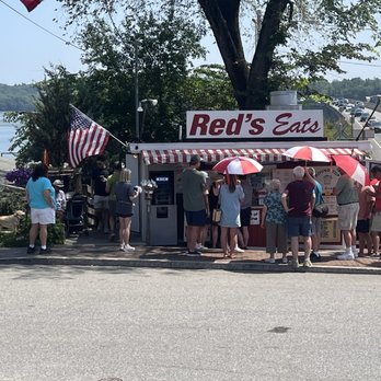 Red's Eats - Outside - Seafood Near Me - Wiscasset, Maine