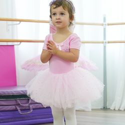 Stellar Dance Studio - Curiosity is the first step to artistry.  Our tiniest dancers remind us every day what it means to learn with joy!