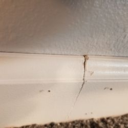 Lowe's Home Improvement - Poor baseboard trim seam